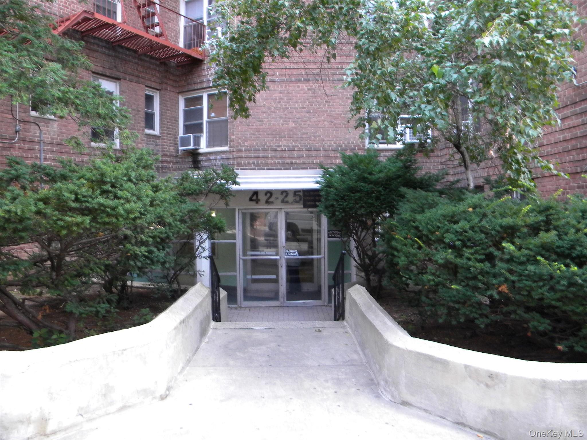 42-25 80th Street 5p Property Photo 1