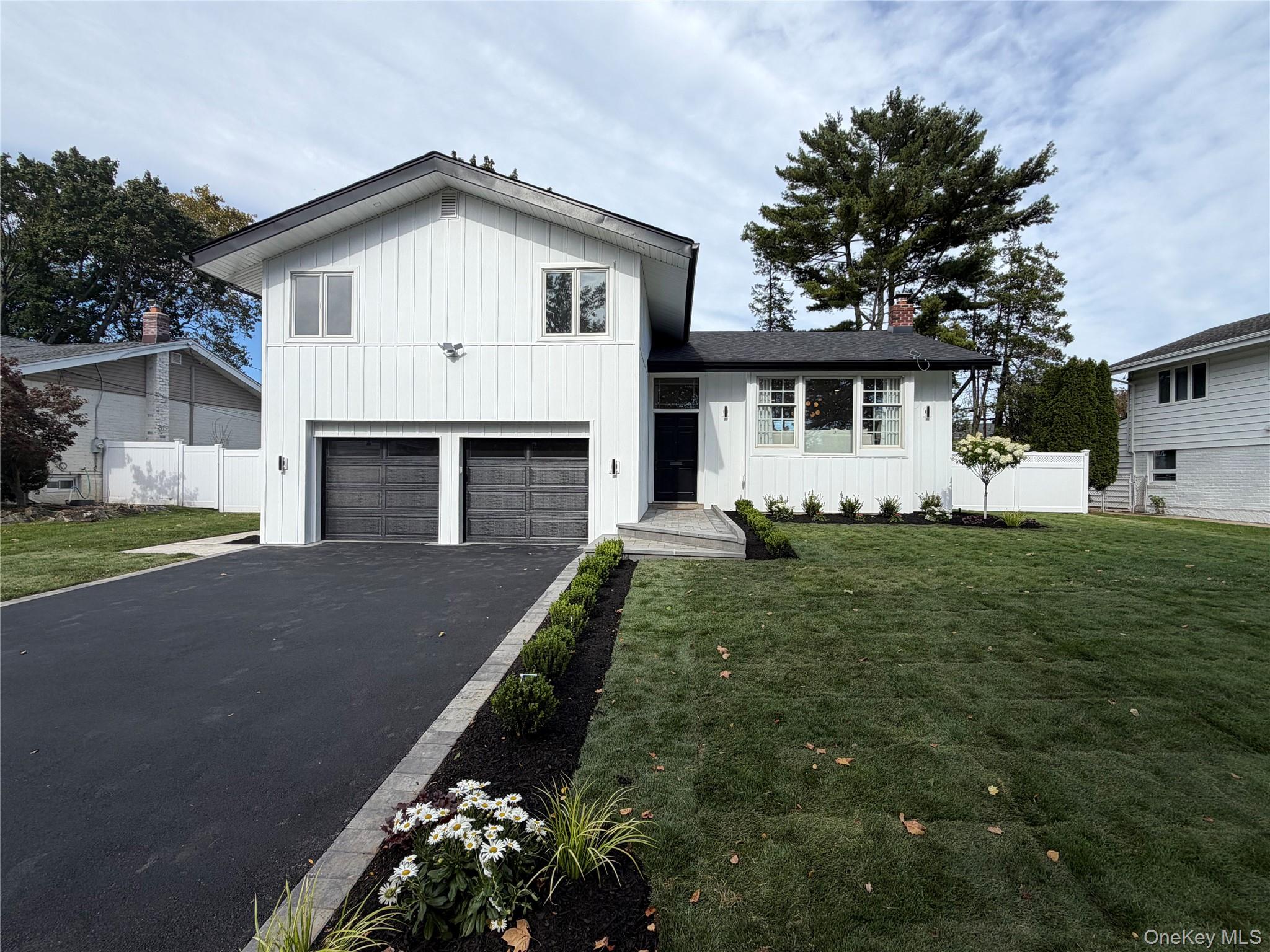 10 Flower Lane Property Photo 1