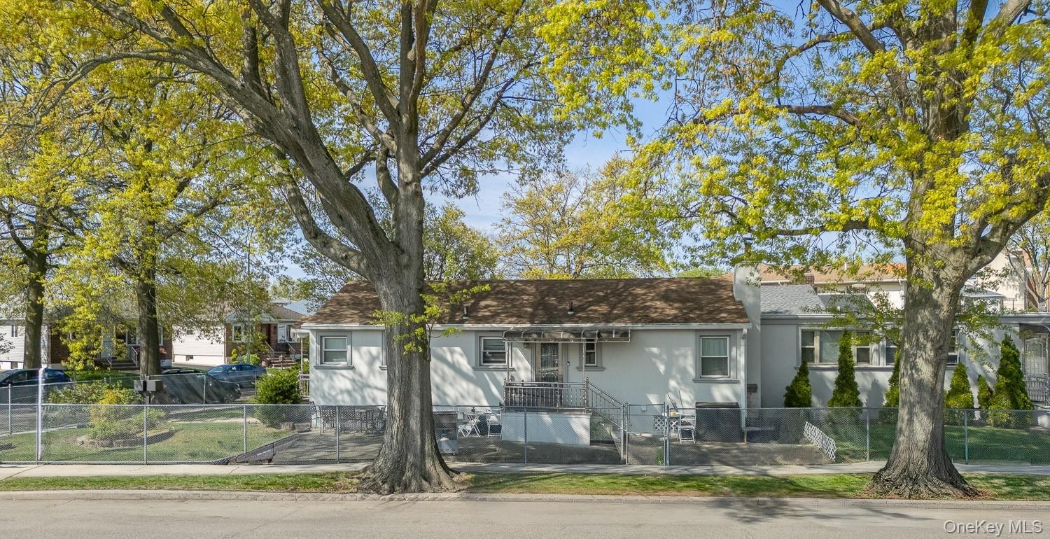 157-59 19 Avenue 2fam Property Photo 4