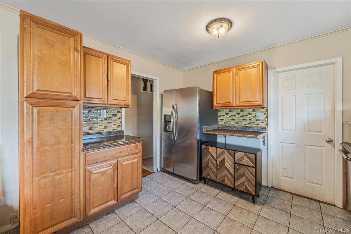157-59 19 Avenue 2fam Property Photo 9