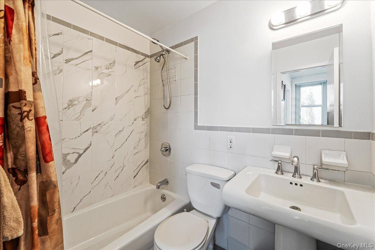 157-59 19 Avenue 2fam Property Photo 22