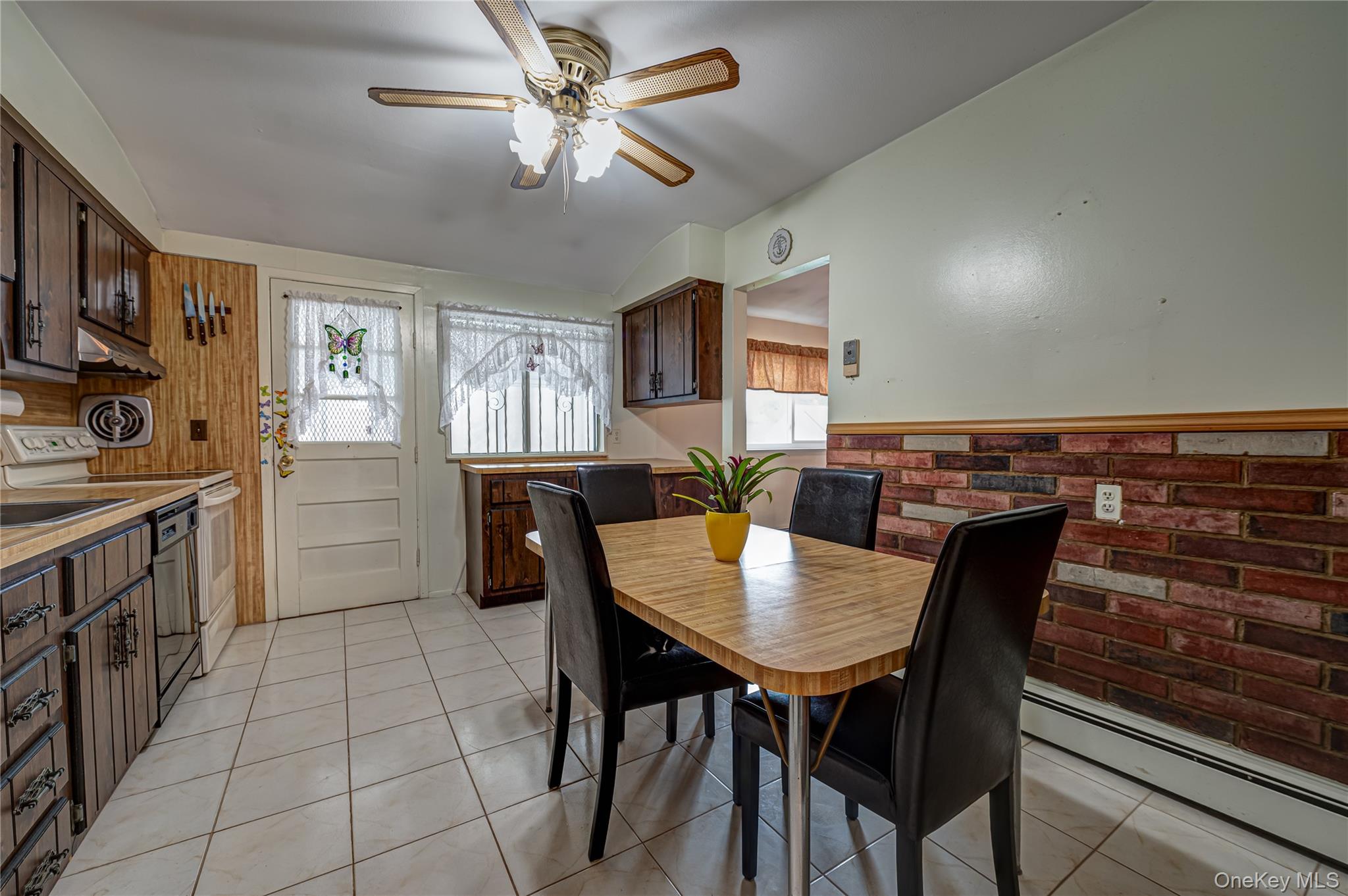 15 Earl Place Property Photo 6
