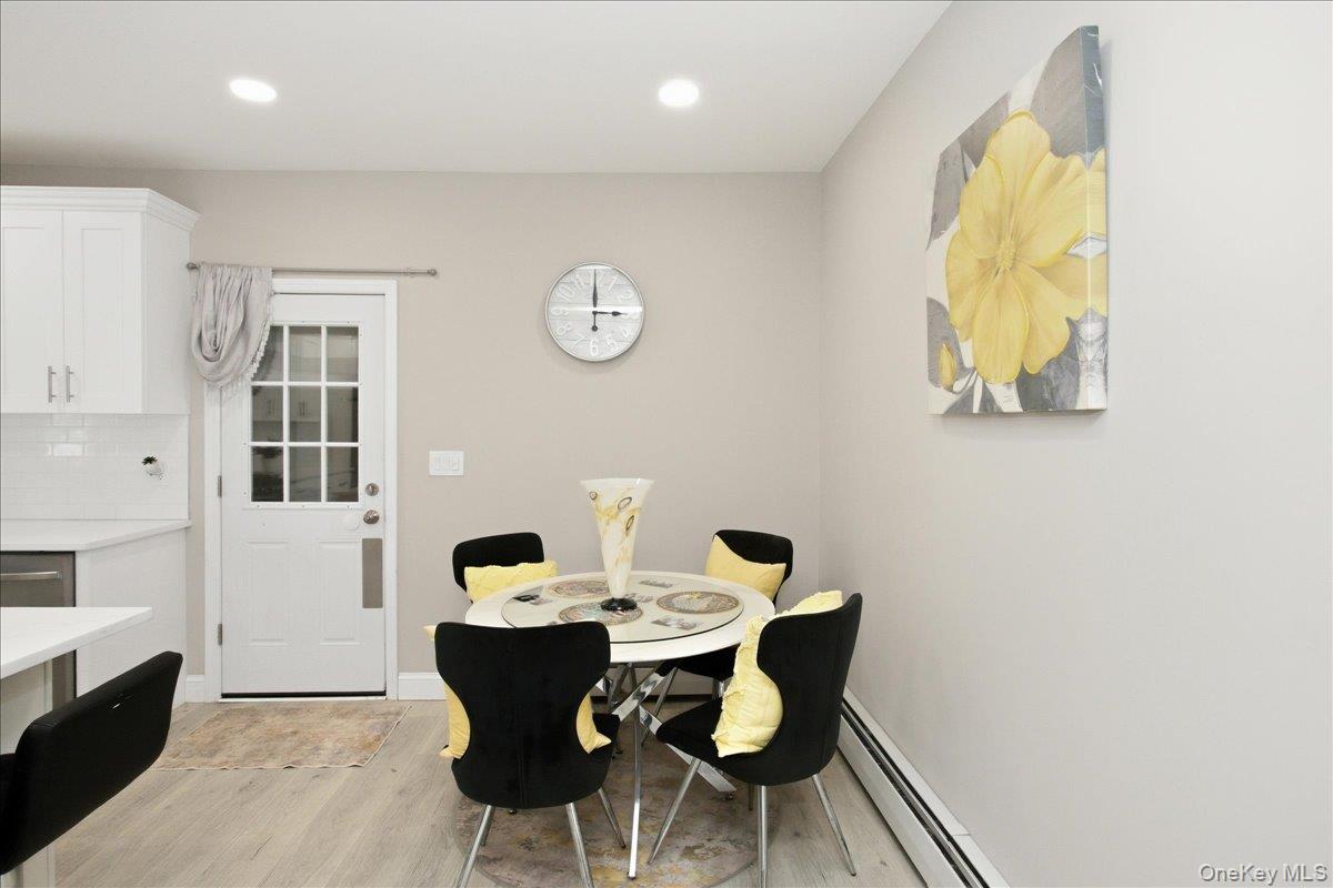 63 E Neck Court Property Photo 12