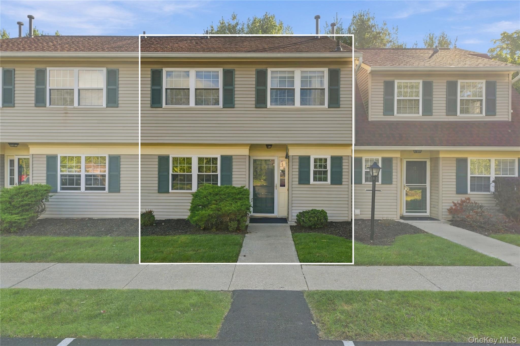 18 Autumn Leaf Court Property Photo 3