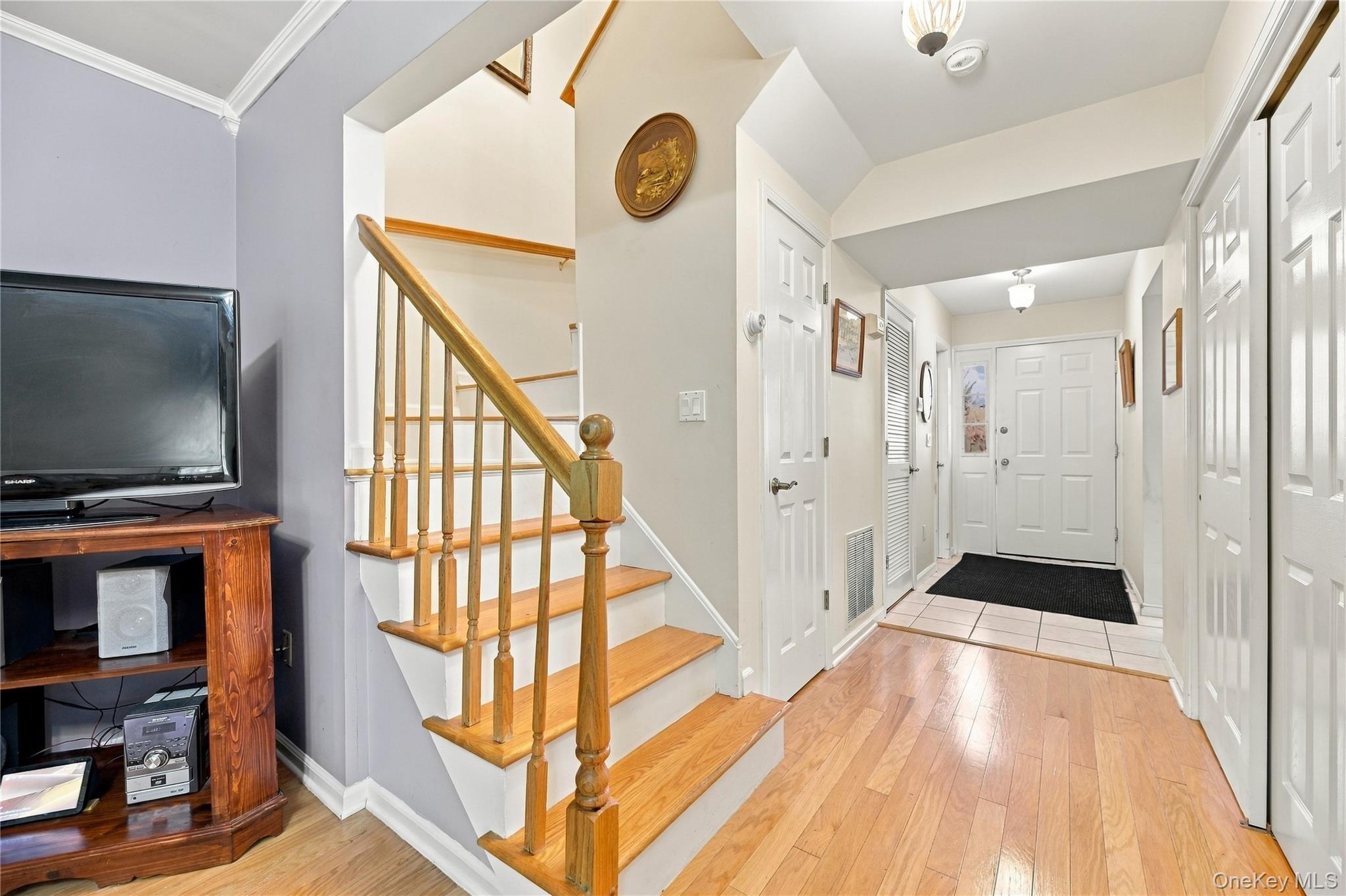 18 Autumn Leaf Court Property Photo 4