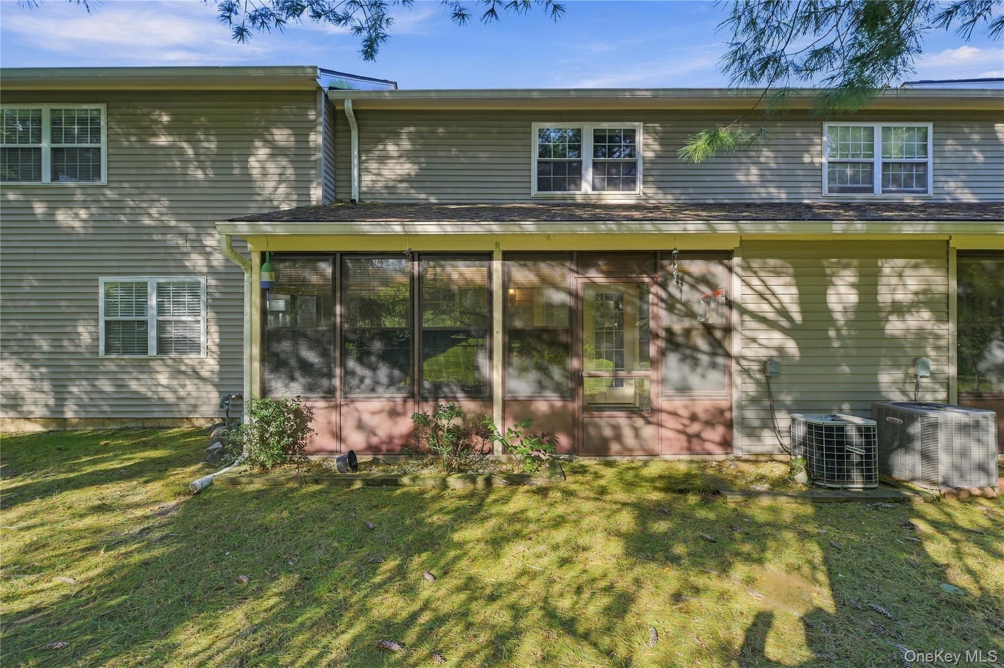 18 Autumn Leaf Court Property Photo 17