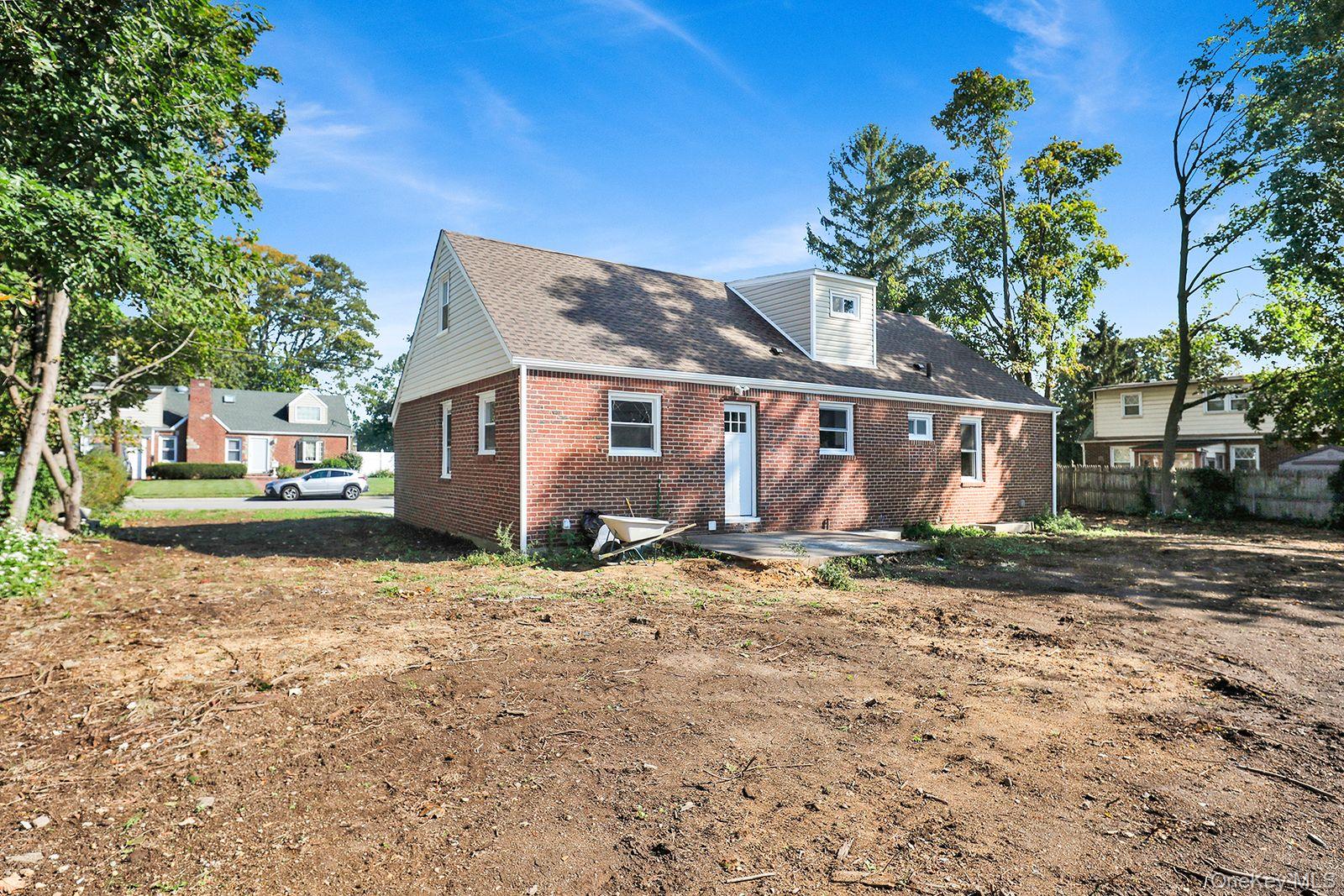870 Southern Parkway Property Photo 21