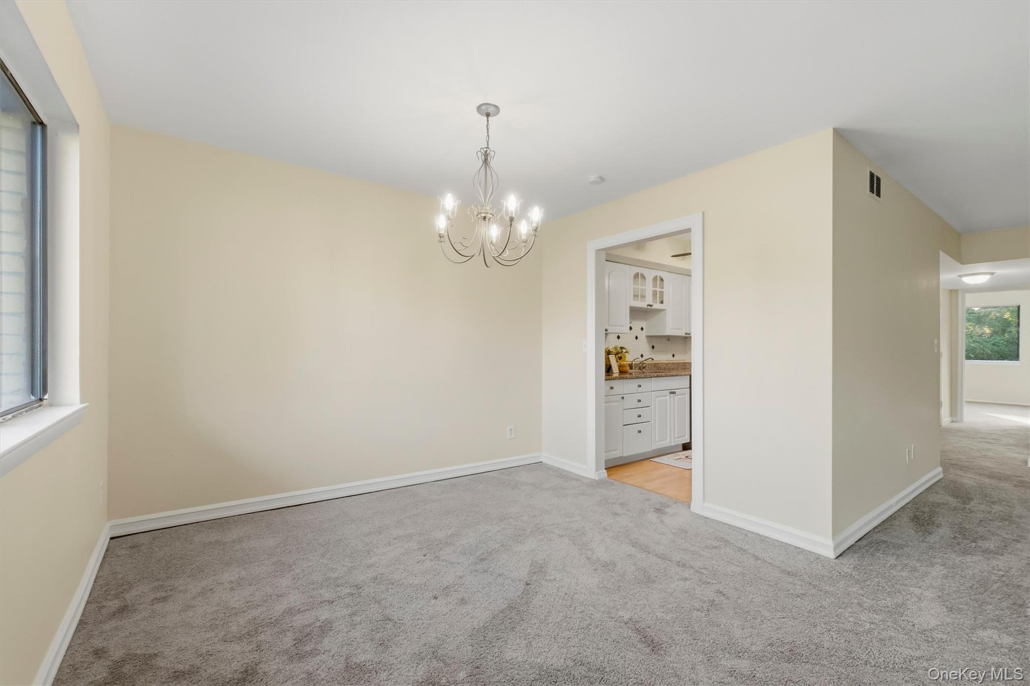 401 Cherry Hill Drive Property Photo 14