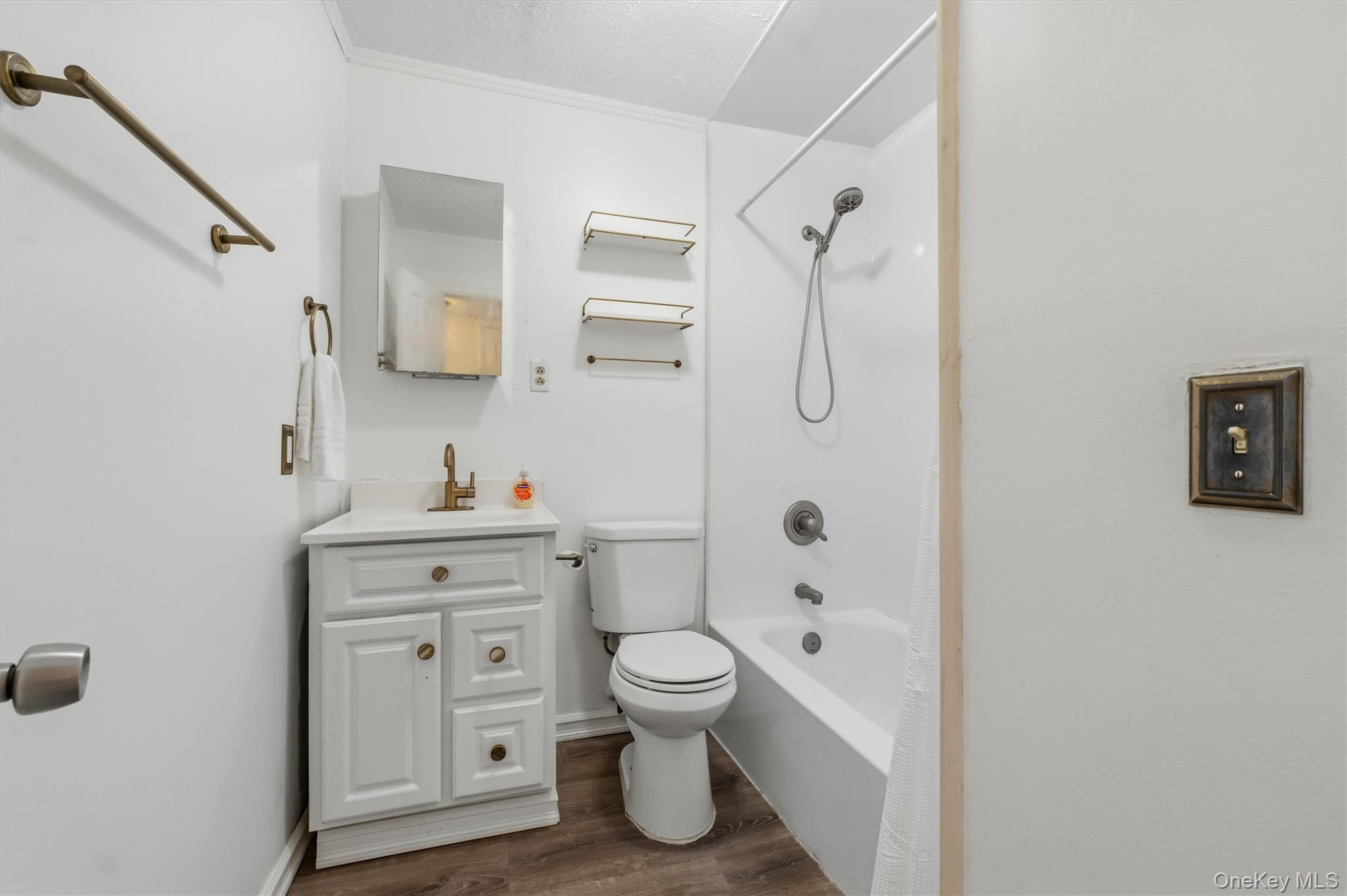 401 Cherry Hill Drive Property Photo 15