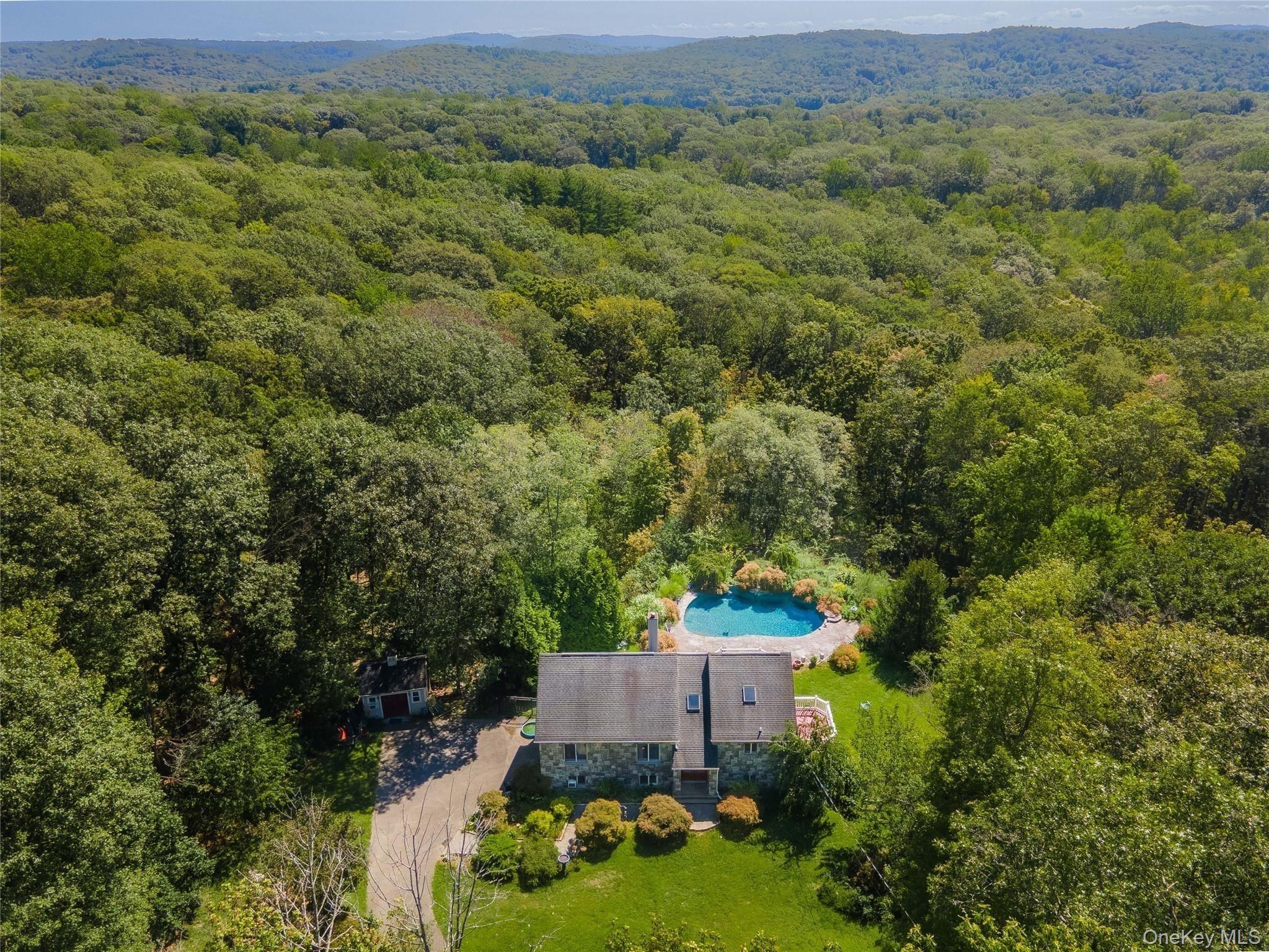 986 Cliff Avenue Property Photo 1