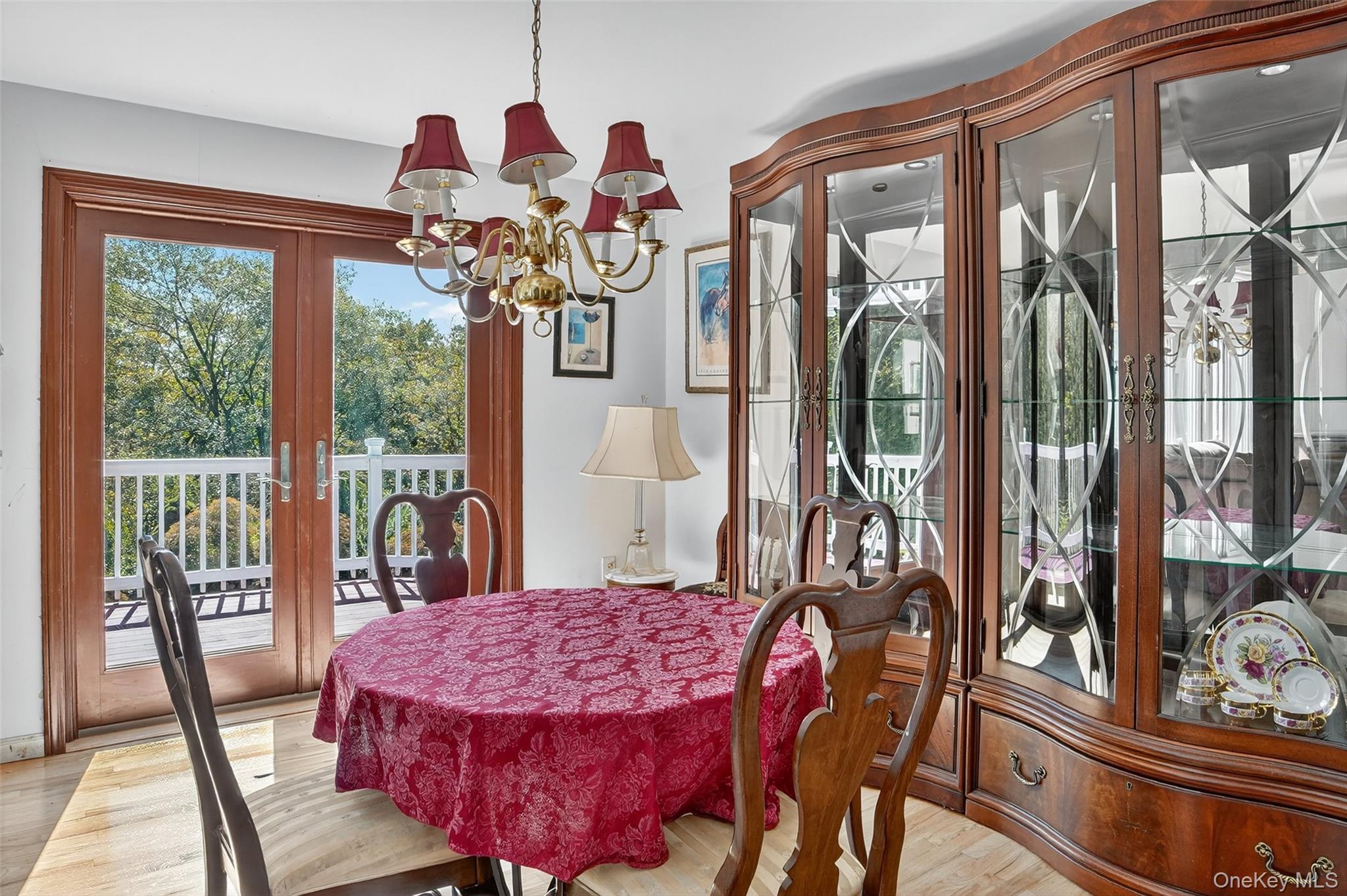 986 Cliff Avenue Property Photo 8
