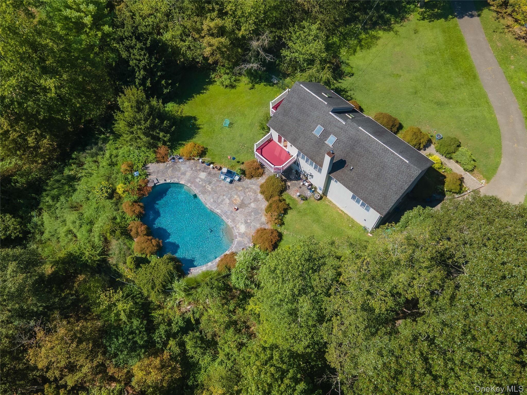 986 Cliff Avenue Property Photo 45