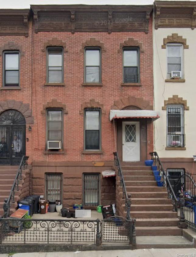 345 57th Street Property Photo 1