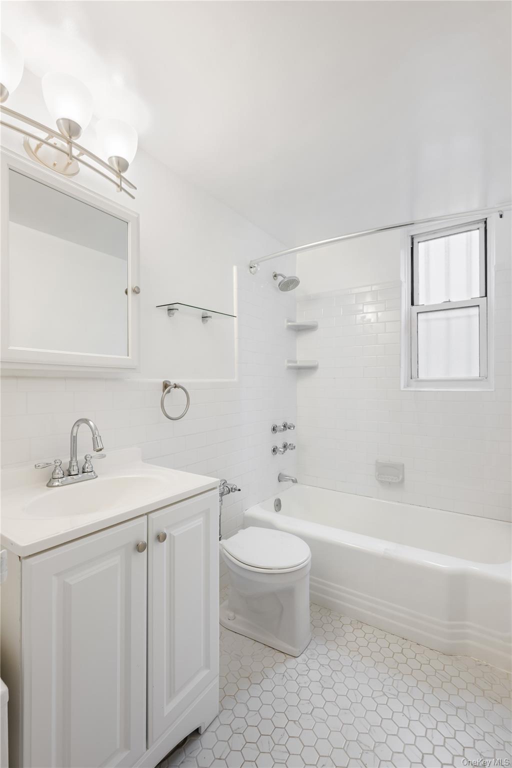 3725 Henry Hudson Parkway 2h Property Photo 11