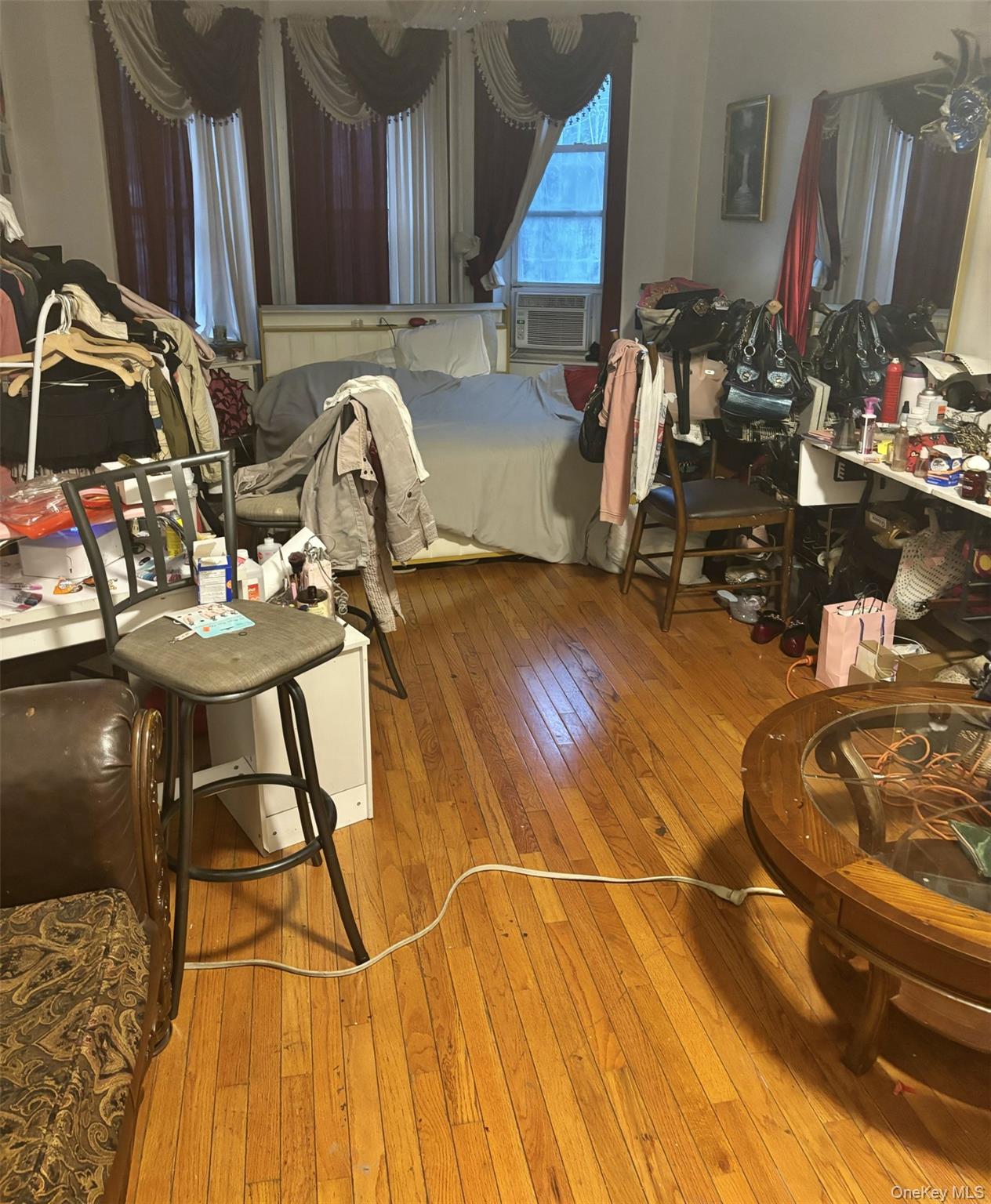 206 Logan Street Property Photo 13