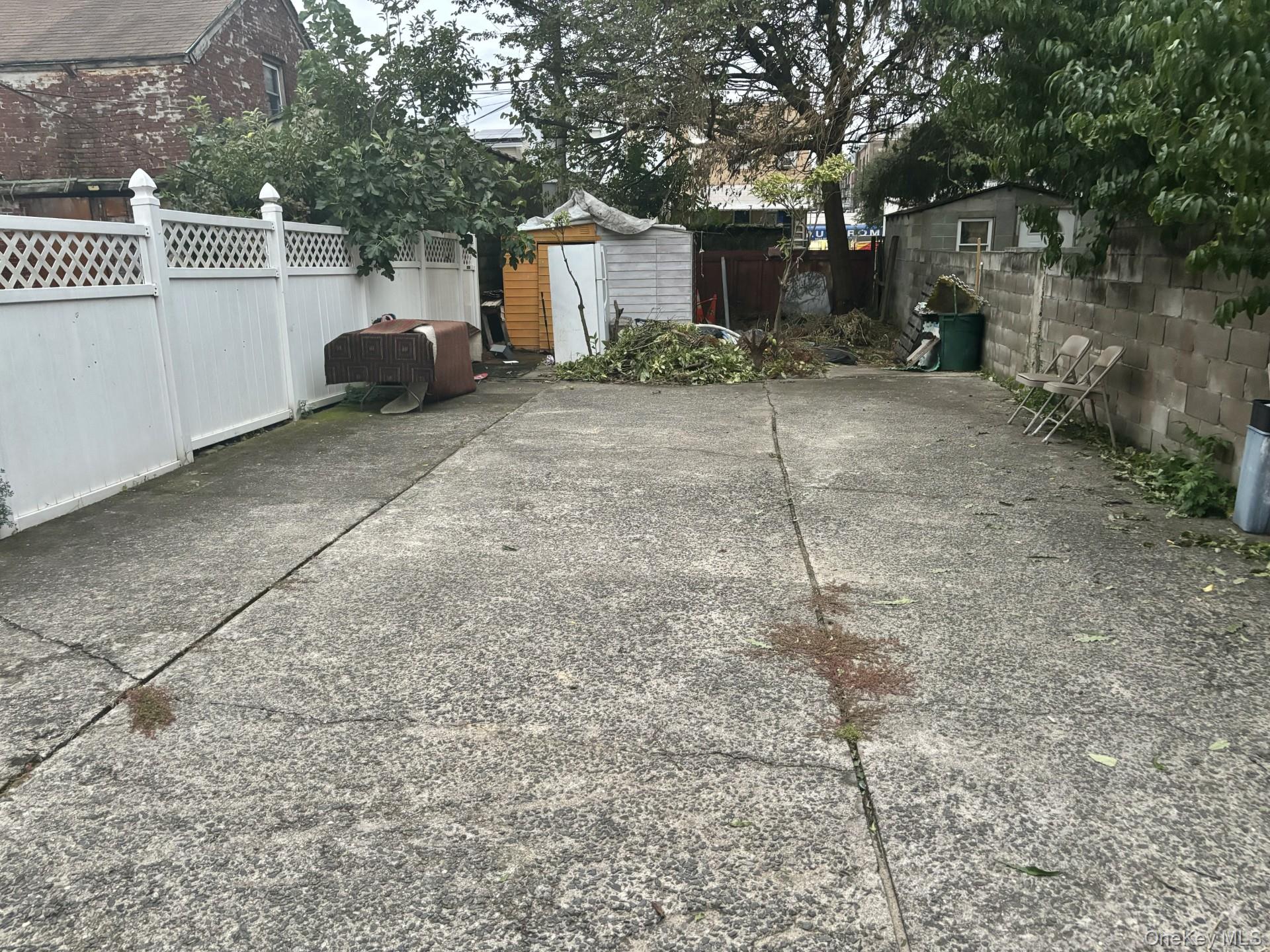 206 Logan Street Property Photo 20