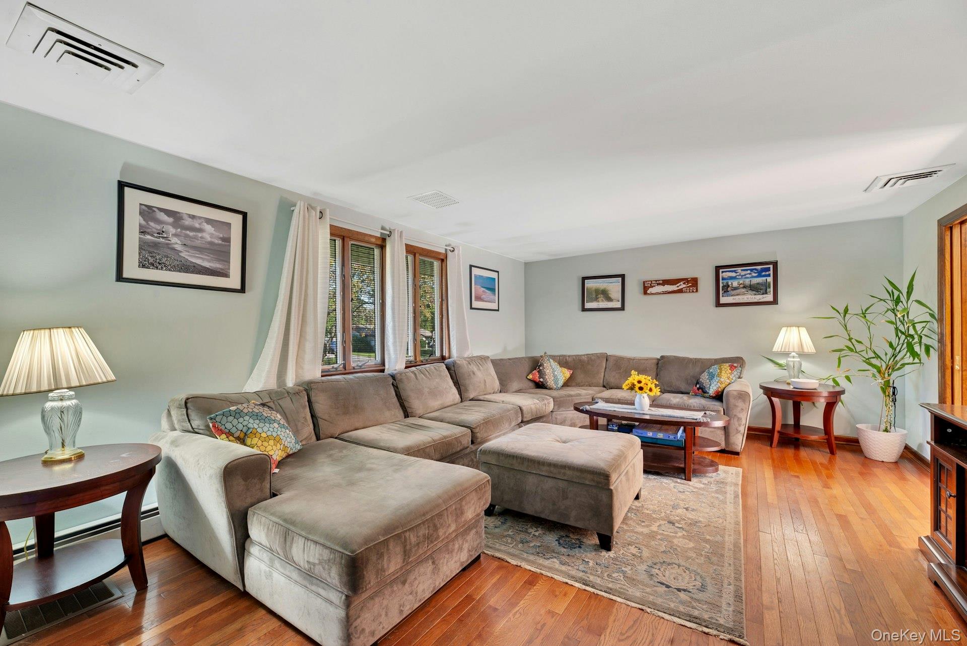16 Hilltop Lane Property Photo 3