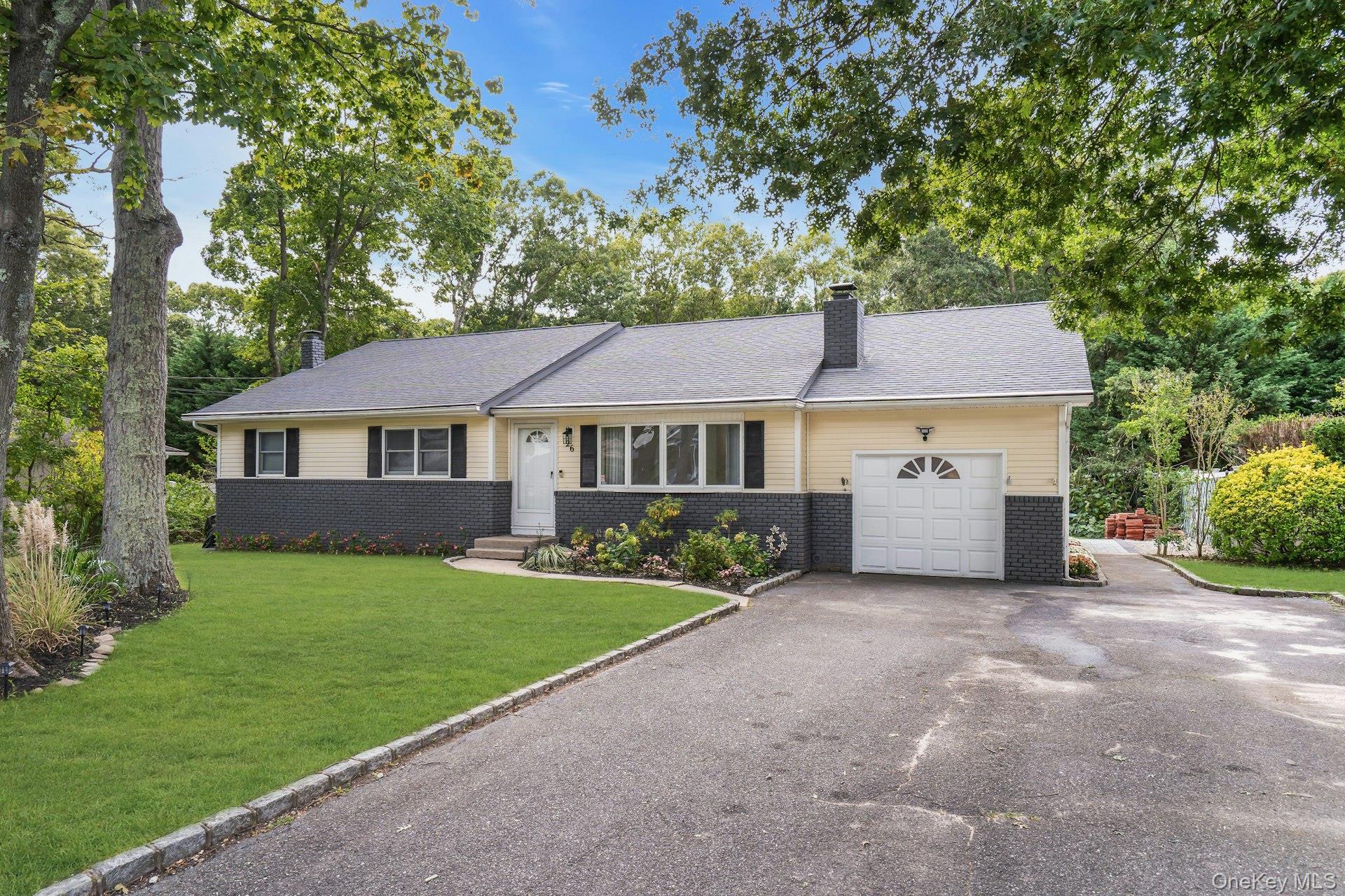 26 Williams Avenue Property Photo 2