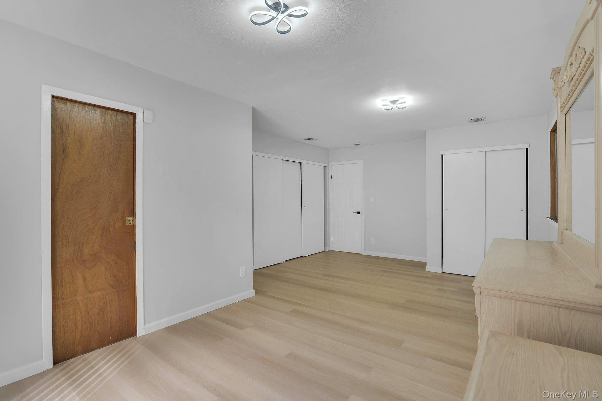 26 Williams Avenue Property Photo 32
