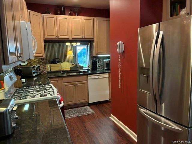 118 Joseph Lane Property Photo 4