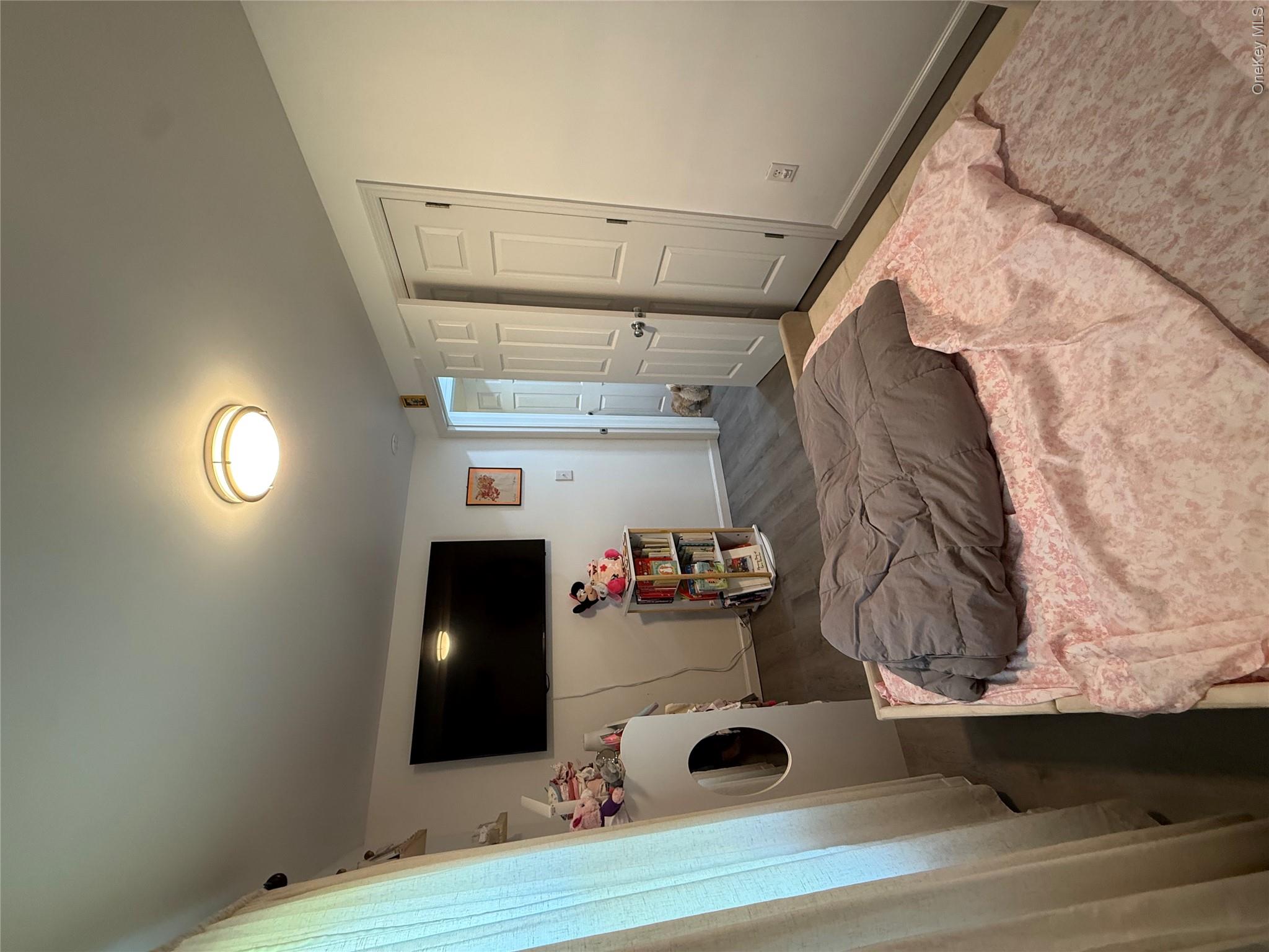 348 Van Wagner Road Property Photo 15