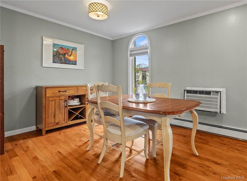 1 Granada Crescent 4 Property Photo 2
