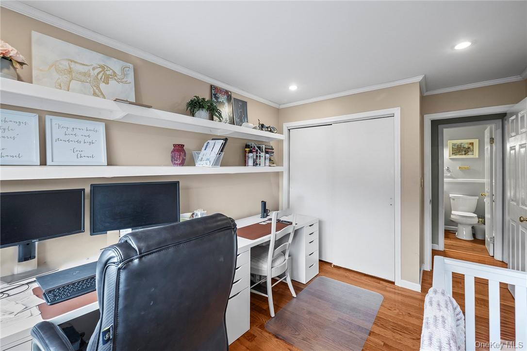 1 Granada Crescent 4 Property Photo 9