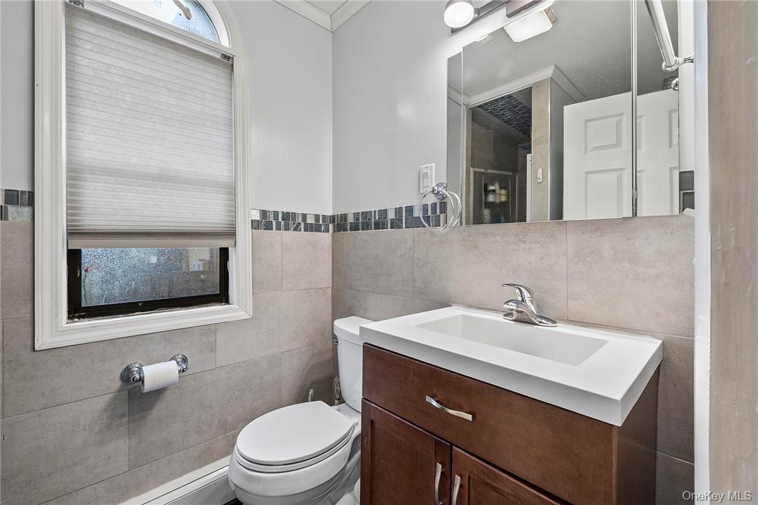 1 Granada Crescent 4 Property Photo 10