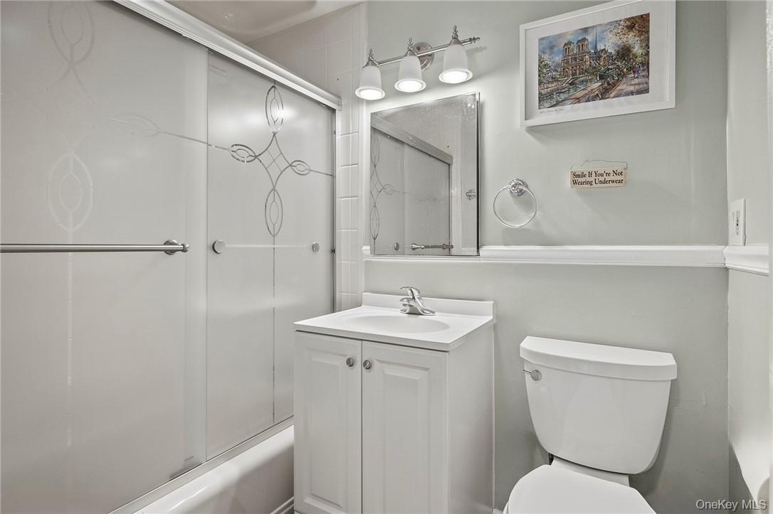 1 Granada Crescent 4 Property Photo 11