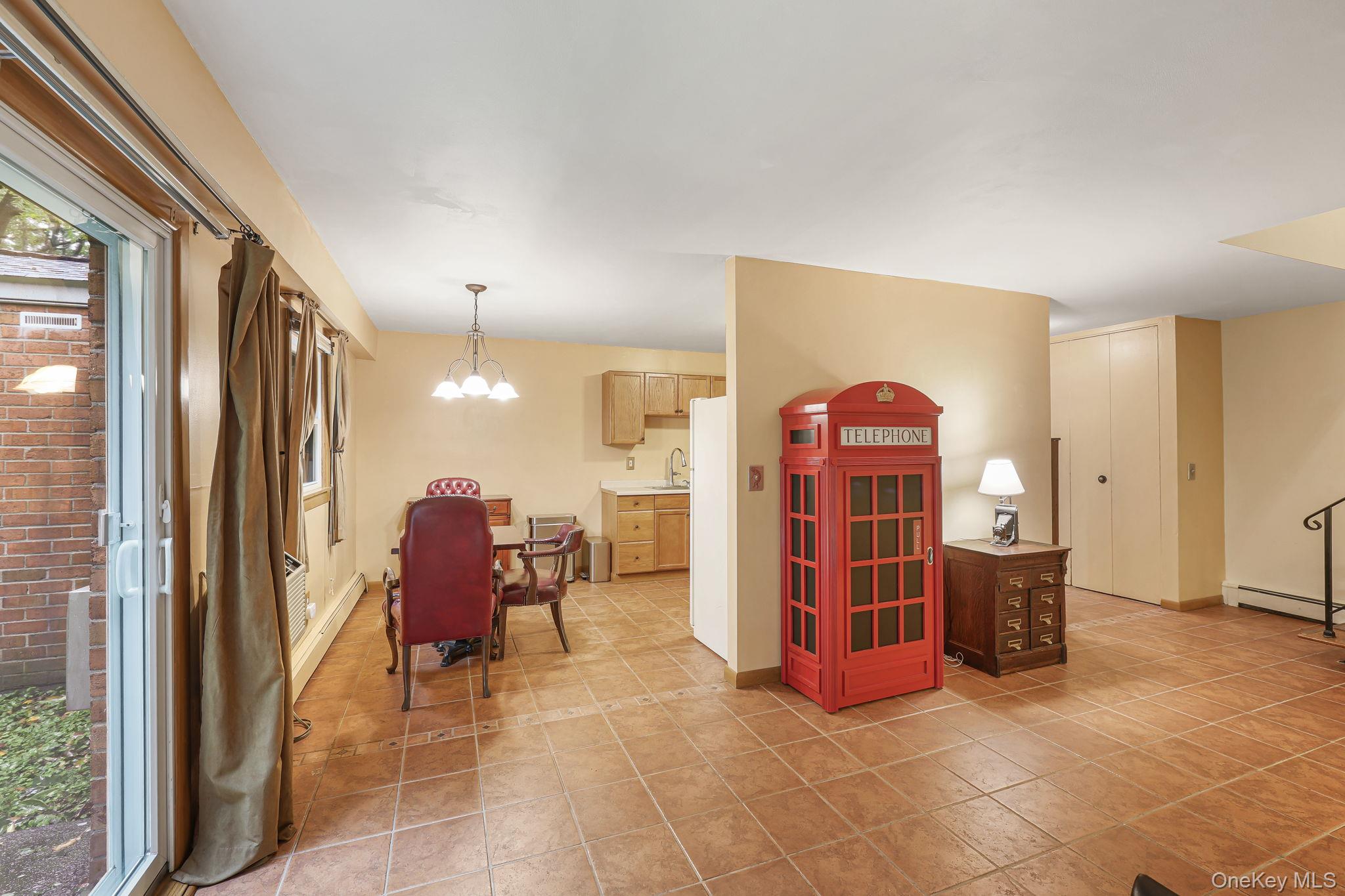 10 Alpine Drive D Property Photo 12