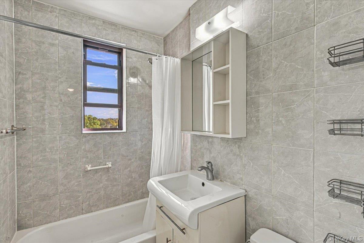 3815 149th Street 4l Property Photo 6