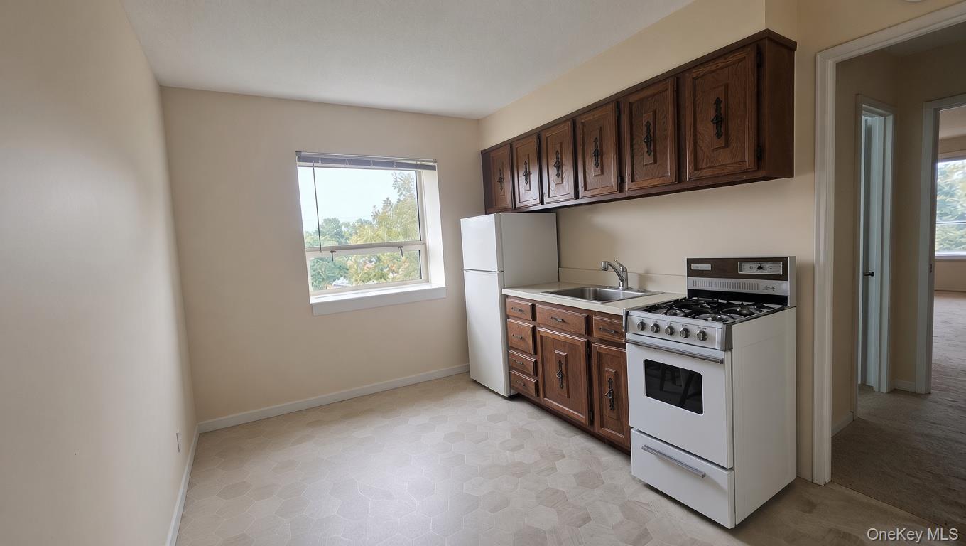 1523 Central Park 8f Property Photo 2