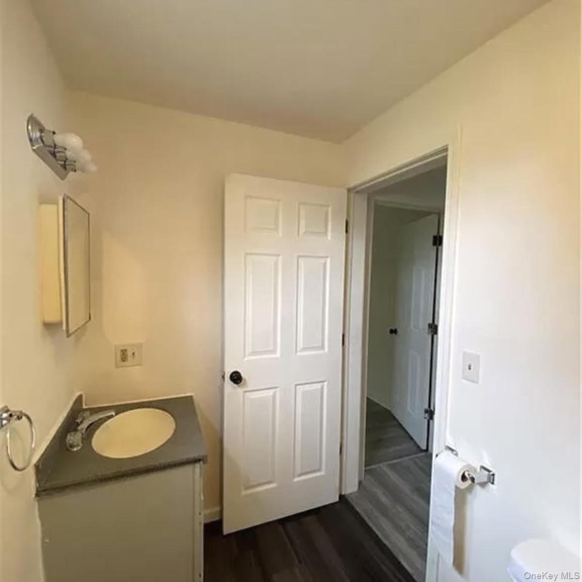 92 Ball Street Property Photo 8