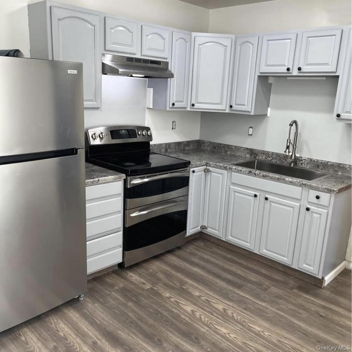 92 Ball Street Property Photo 10