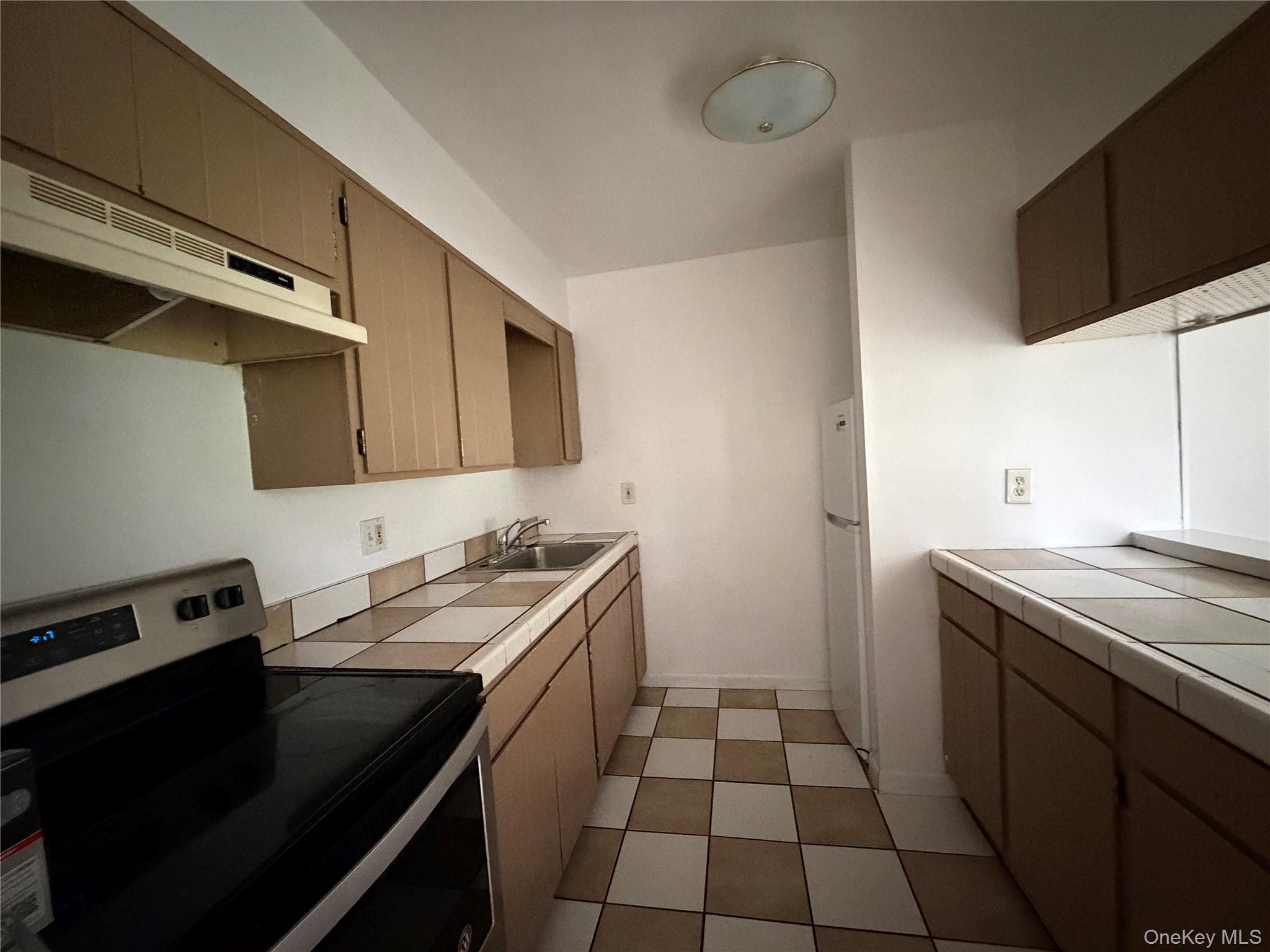 2 School Street 3a Property Photo 7