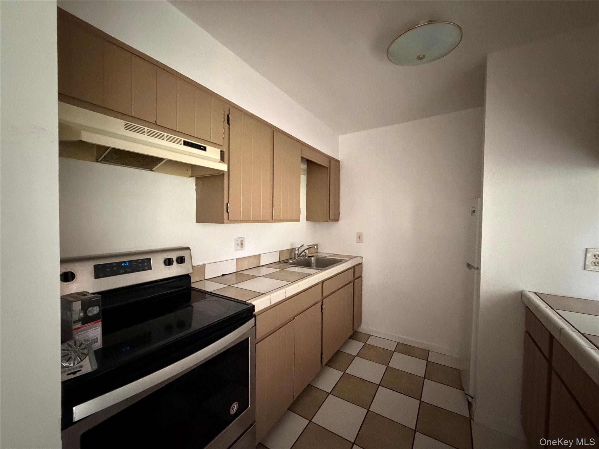 2 School Street 3a Property Photo 9