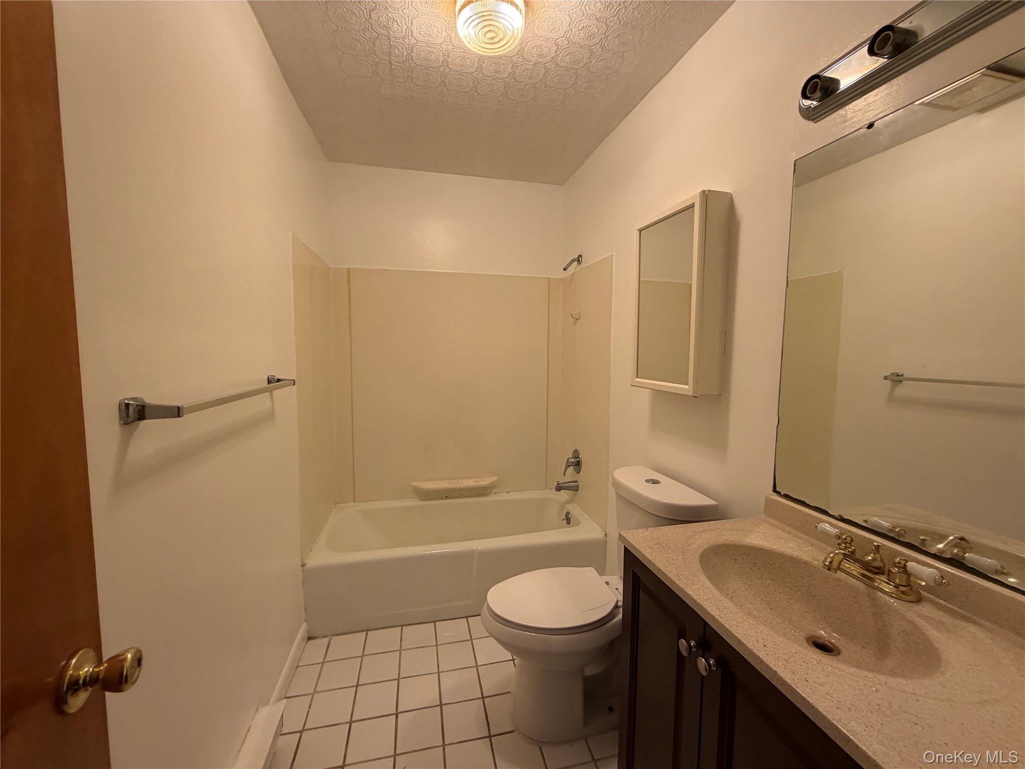 2 School Street 3a Property Photo 10