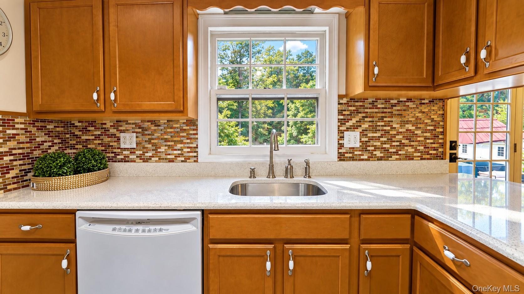 476 Hilltop Road Property Photo 17