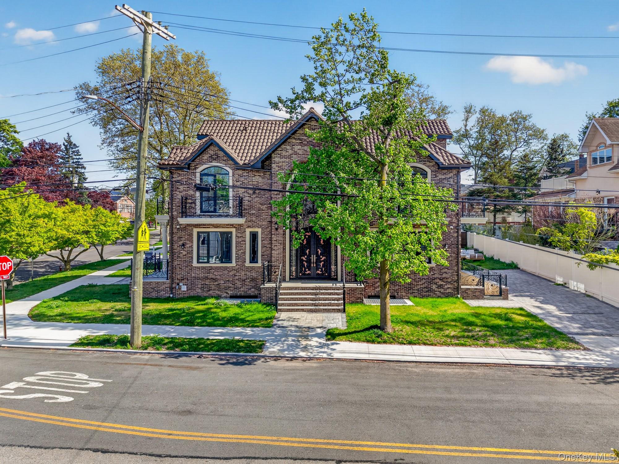 3518 221st Street Property Photo 4