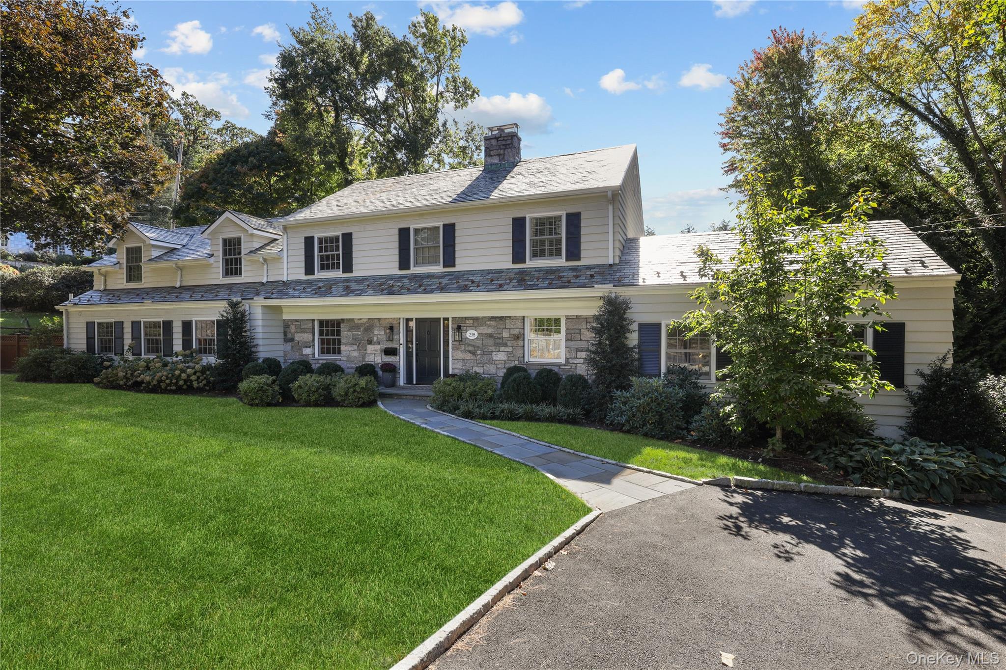238 Pondfield Road Property Photo 2