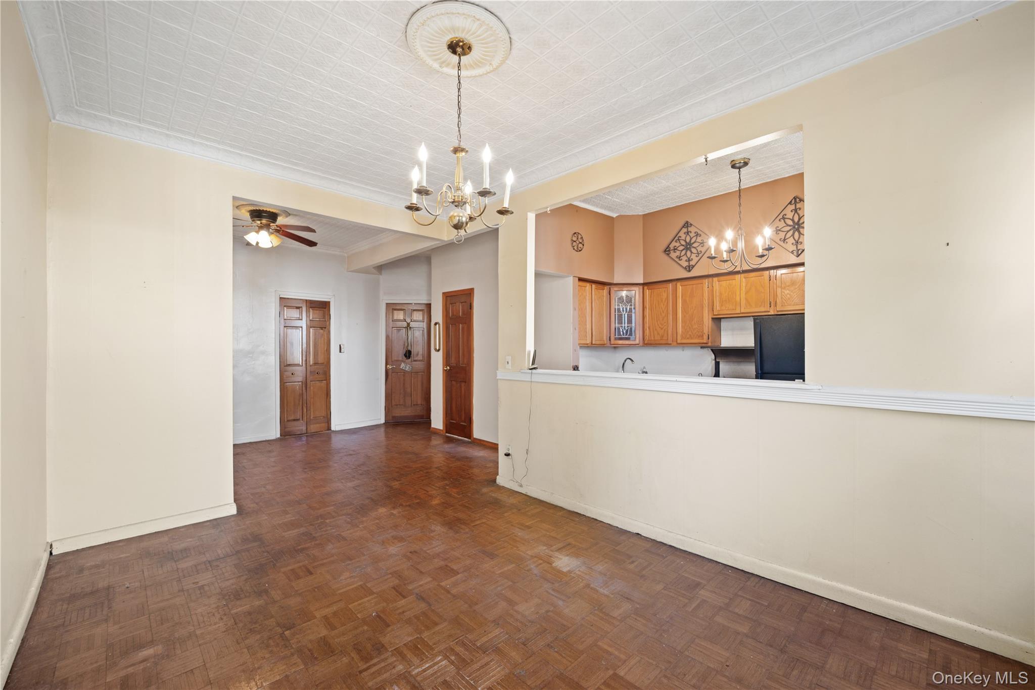 160 Diamond Street Property Photo 19