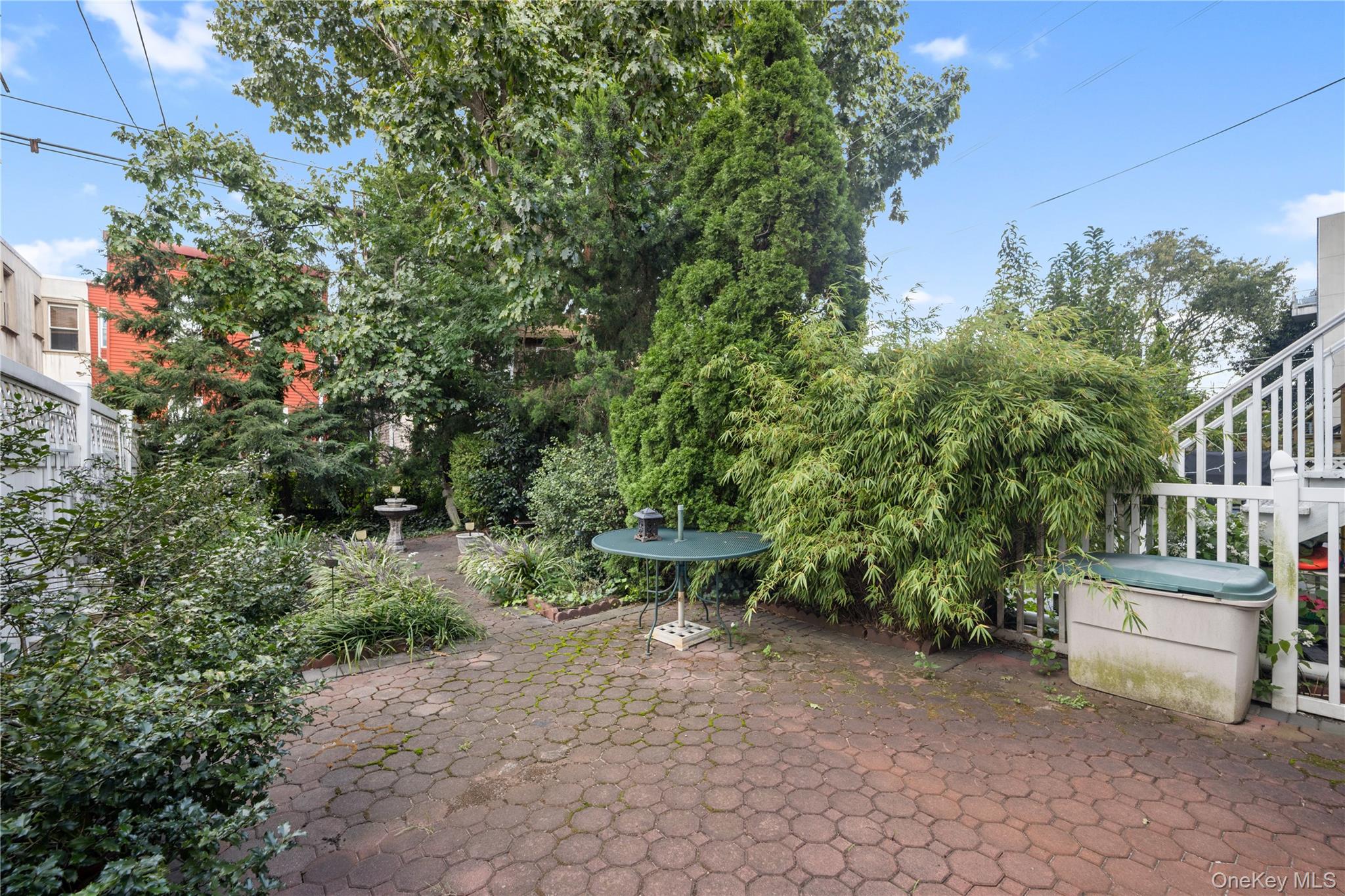 160 Diamond Street Property Photo 26