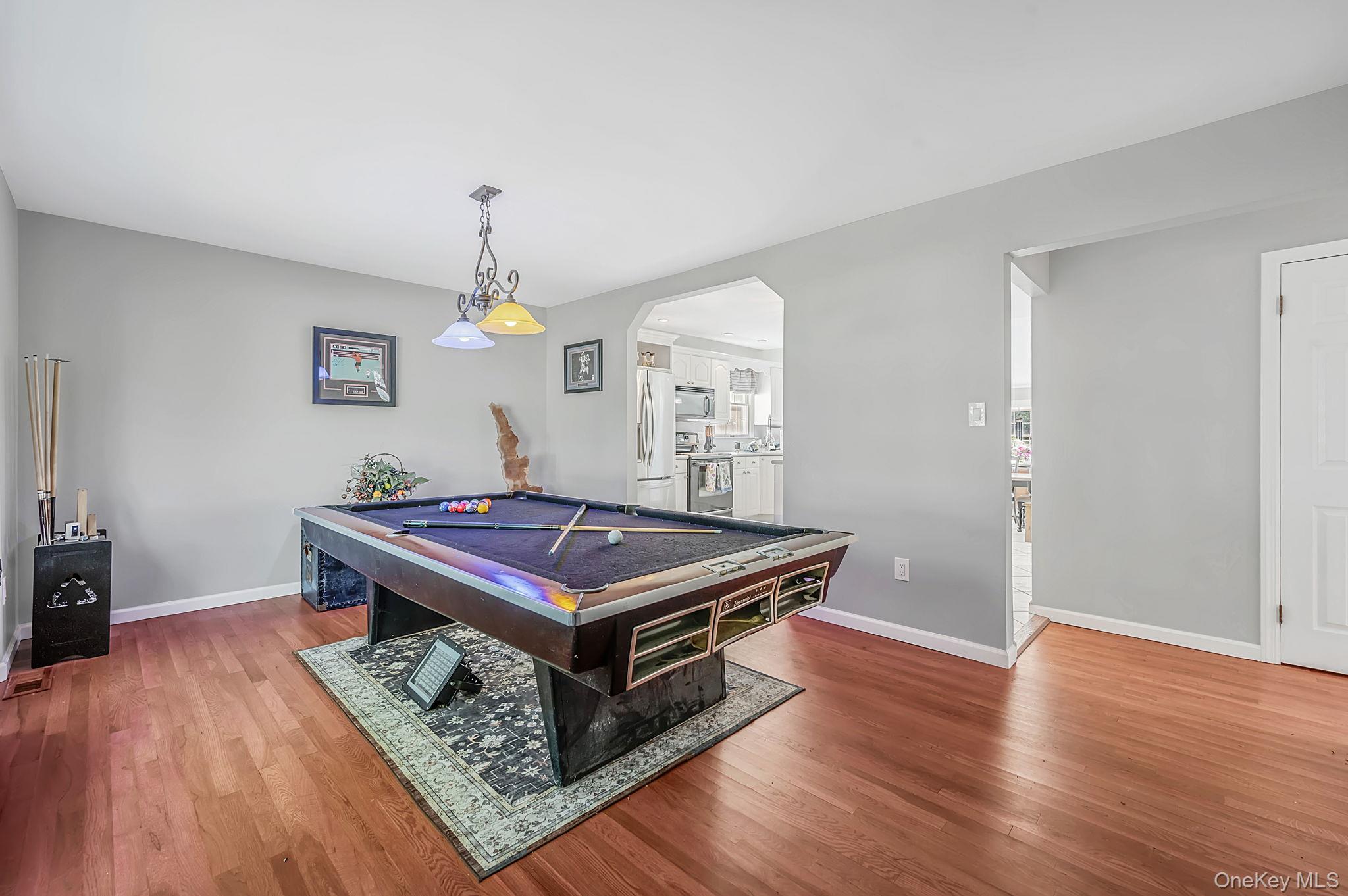 1400 Wave Avenue Property Photo 4
