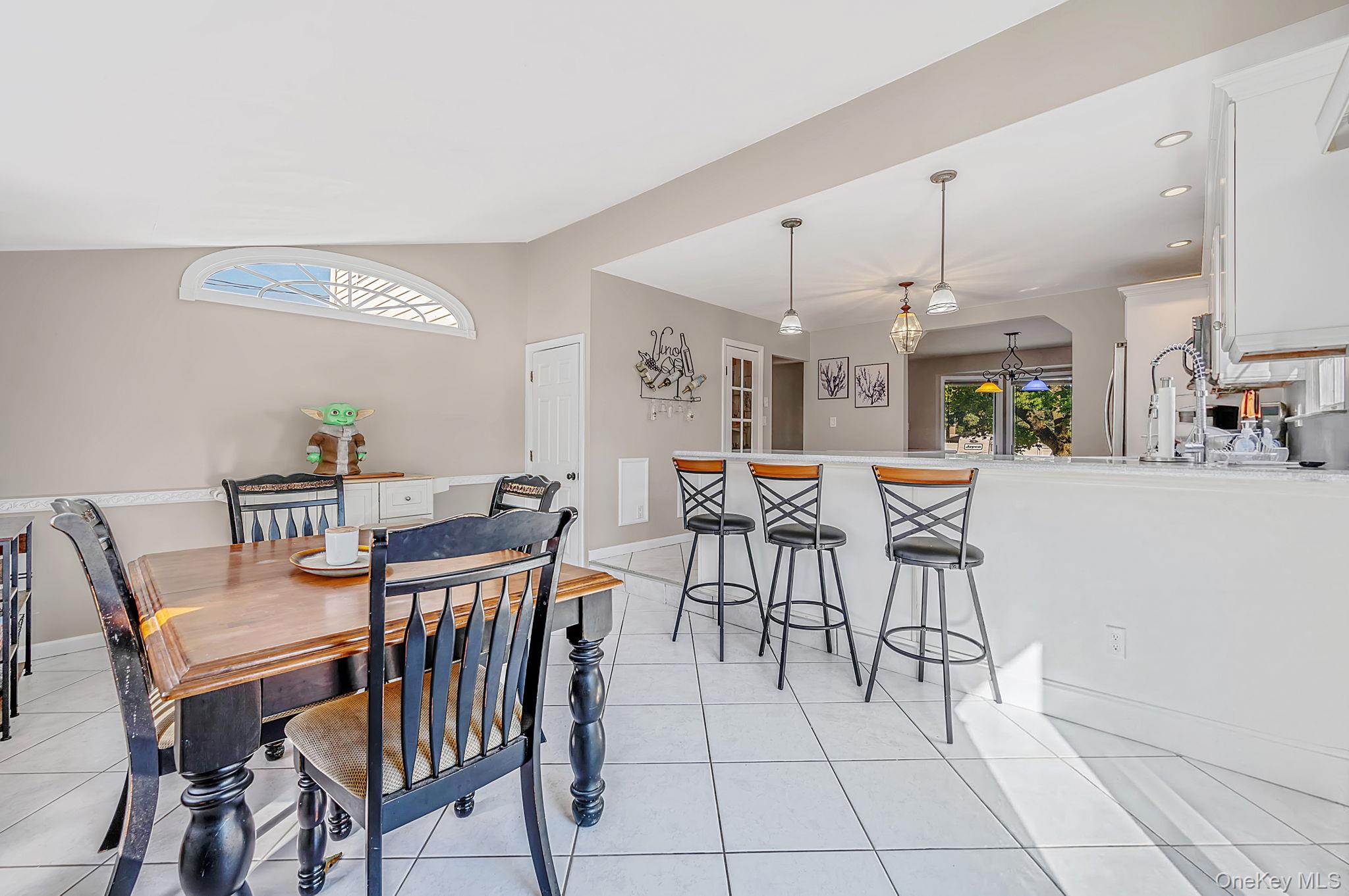1400 Wave Avenue Property Photo 8