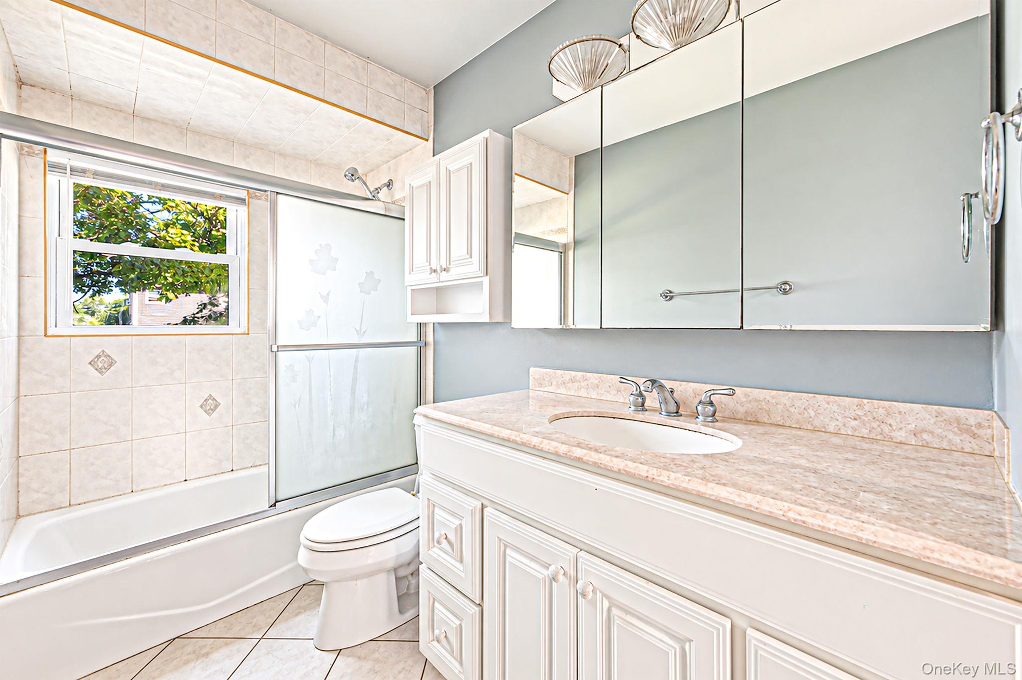 1400 Wave Avenue Property Photo 11
