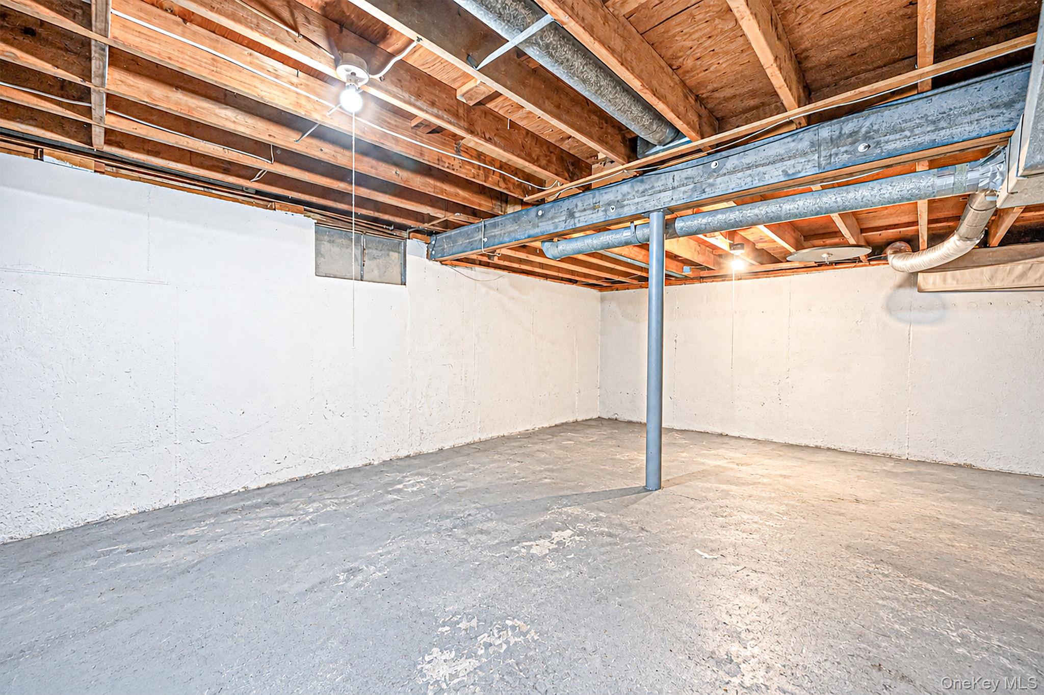 1400 Wave Avenue Property Photo 24