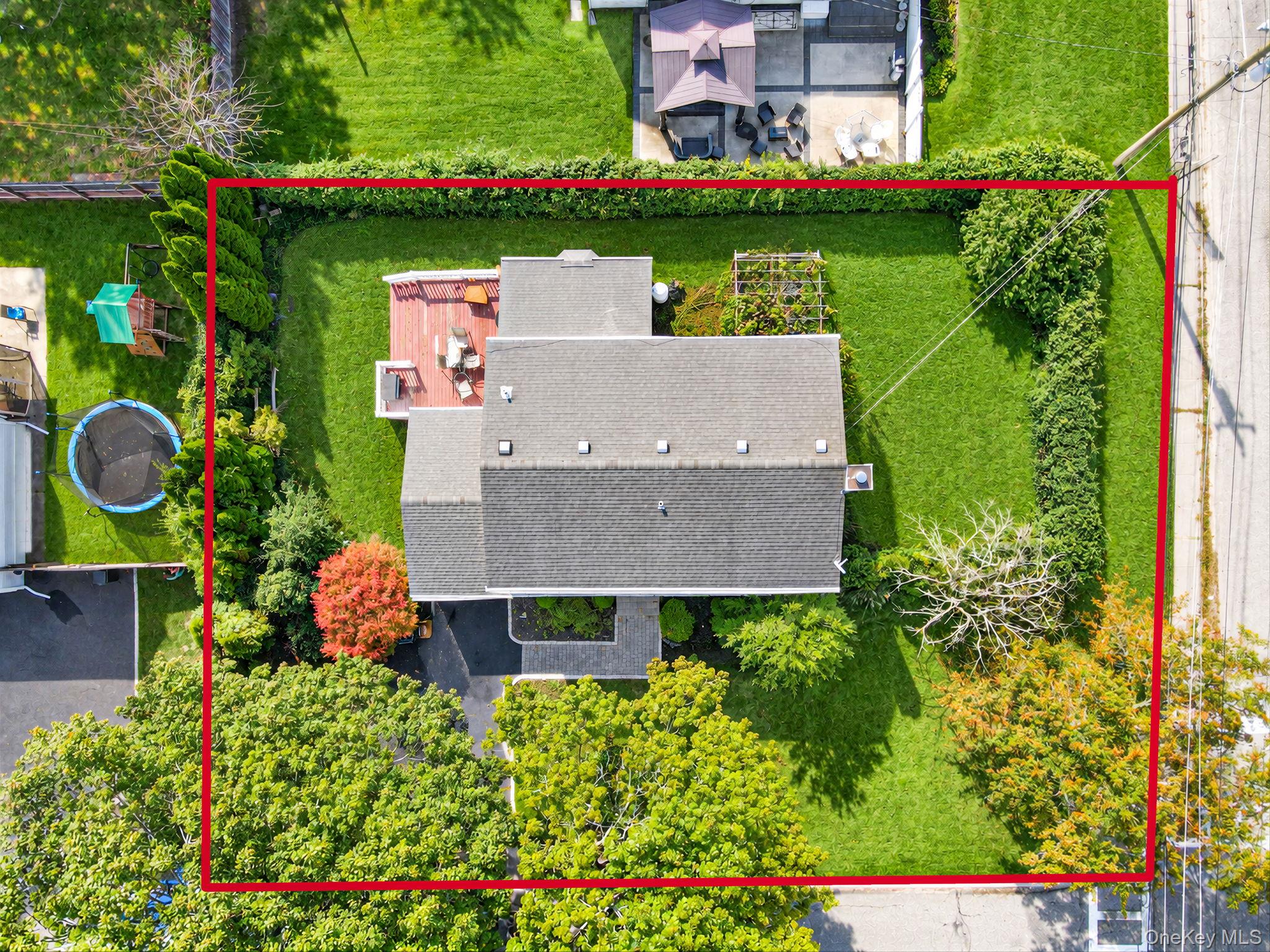 1400 Wave Avenue Property Photo 29