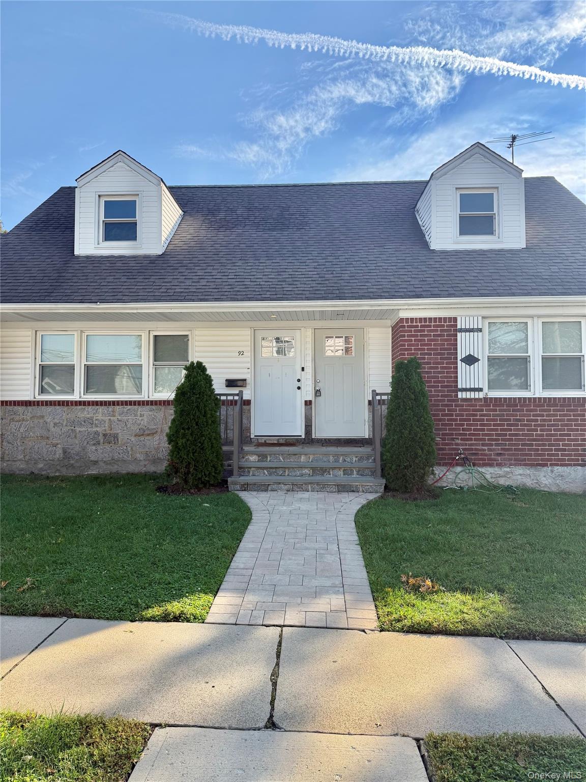 92 S Fulton Street Property Photo 1