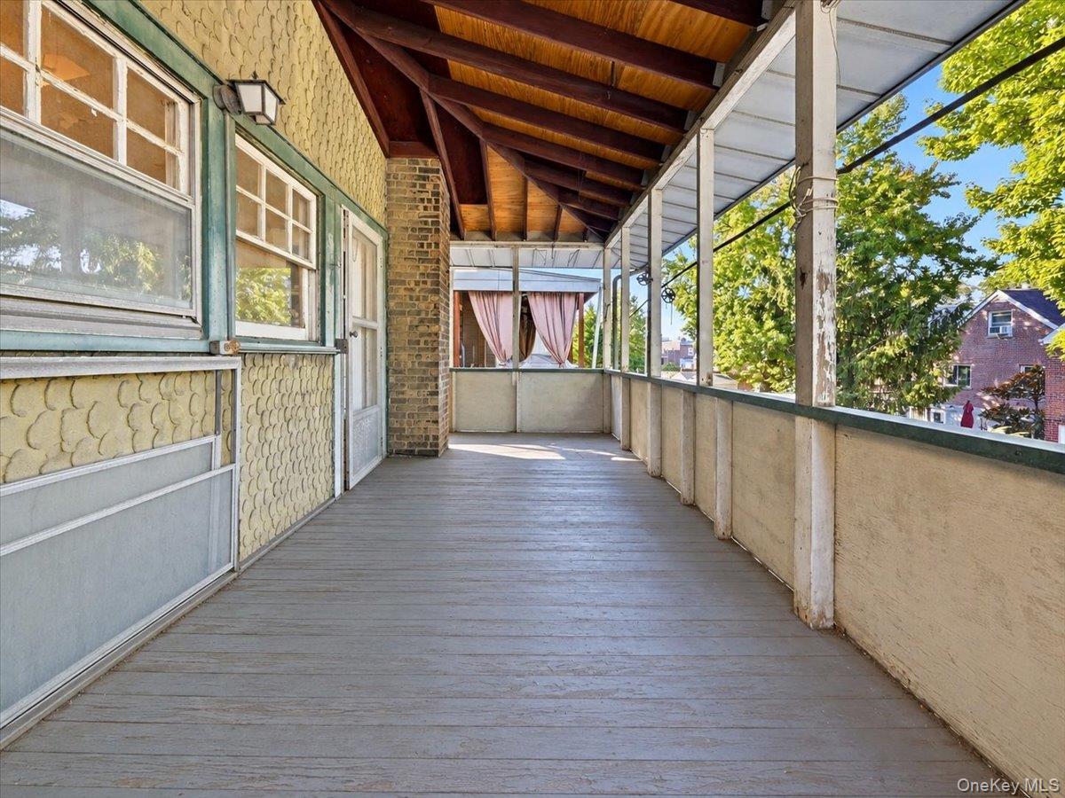 2727 Morgan Avenue Property Photo 4