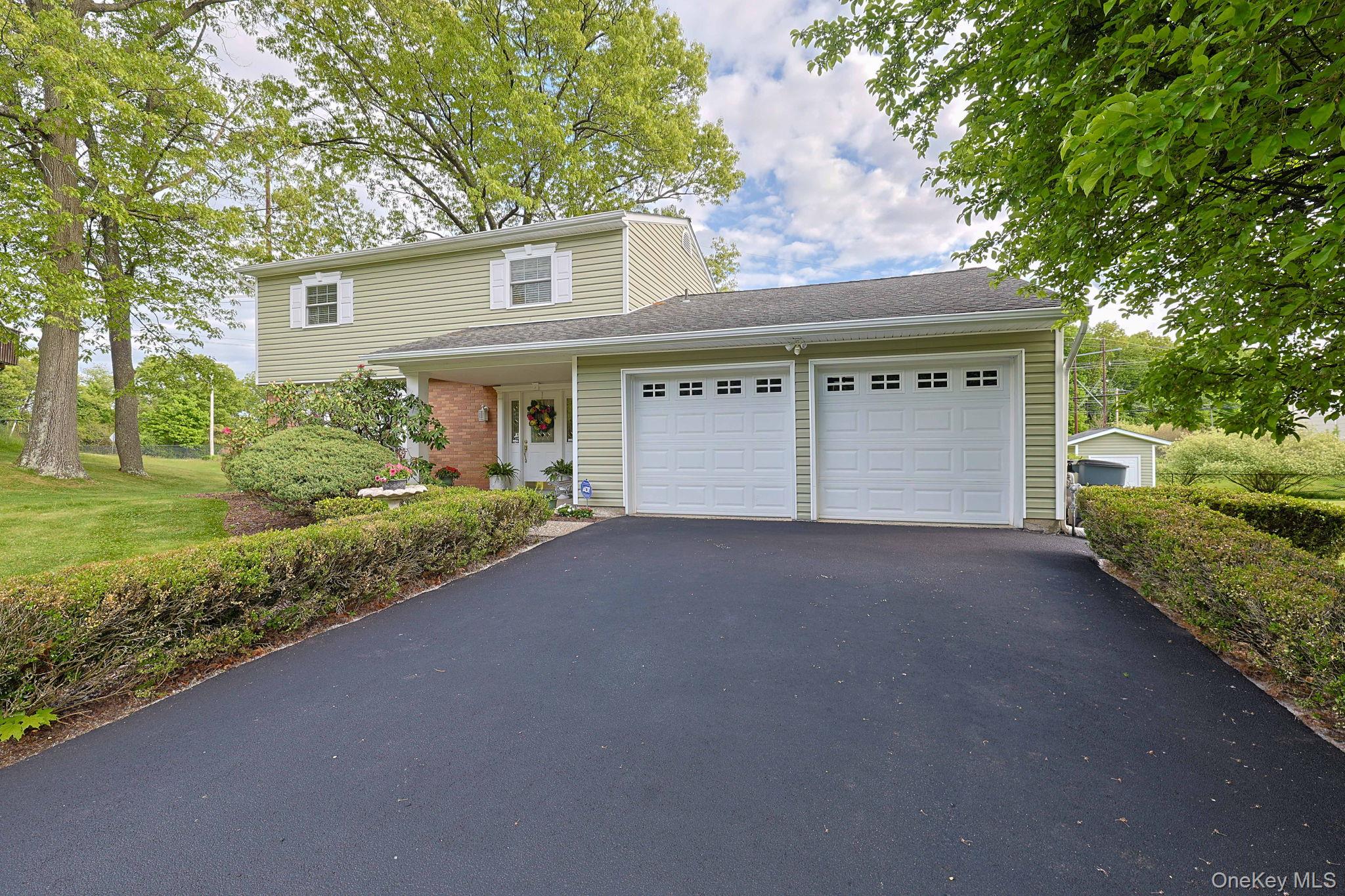 7 San Giacomo Drive Property Photo 2